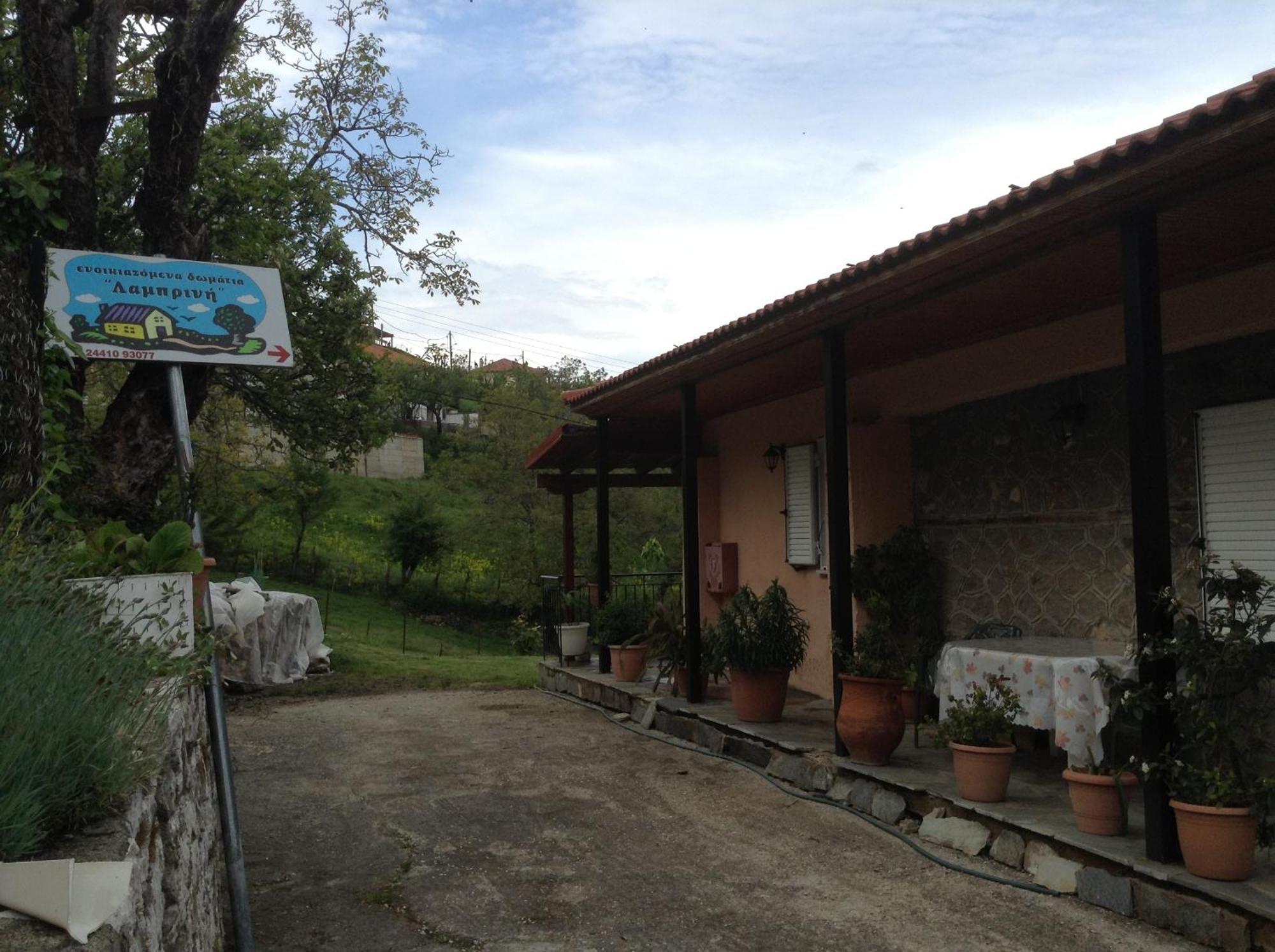 Guesthouse Lamprini ネオコリ エクステリア 写真