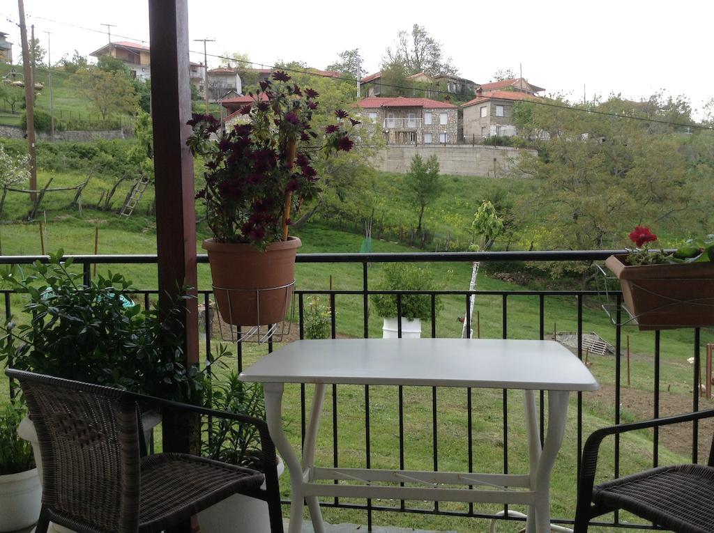 Guesthouse Lamprini ネオコリ エクステリア 写真