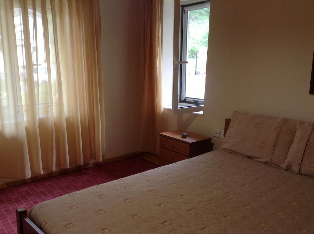 Guesthouse Lamprini ネオコリ 部屋 写真