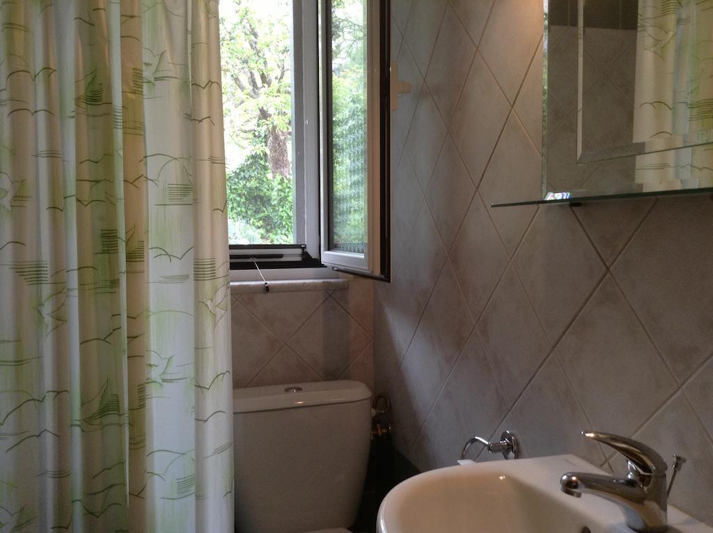 Guesthouse Lamprini ネオコリ エクステリア 写真